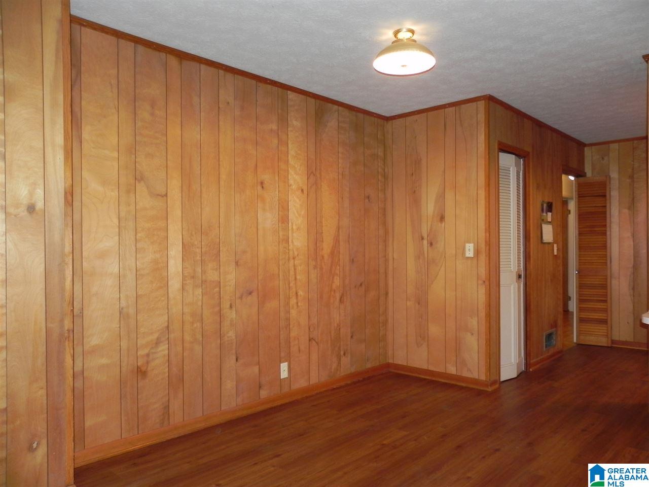 1009 Conger Road Anniston, AL 36207 - Photo 6 of 31