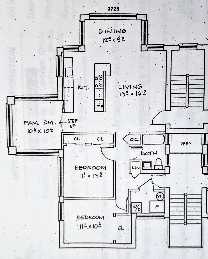 3725 West Byron Street, Unit 1 Chicago, IL 60618 - Photo 17 of 18