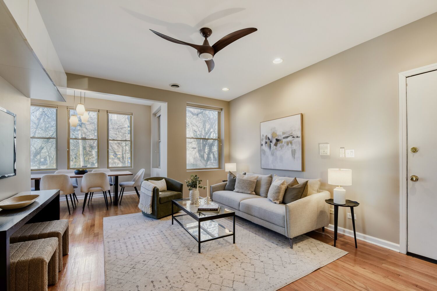 3725 West Byron Street, Unit 1 Chicago, IL 60618 - Photo 4 of 18