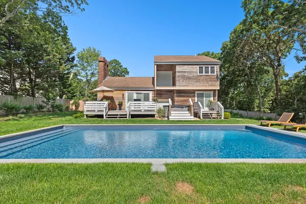 $50,000 | 111 Runnymede Drive, East Hampton, NY 11937