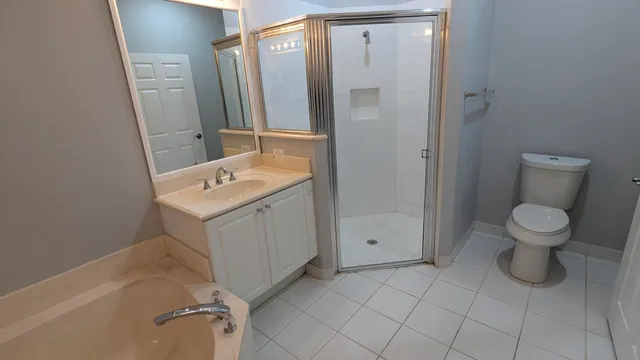 $2,450 | 826 Middleton Drive Southwest, Vero Beach, FL 32962