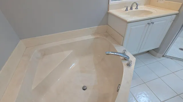 $2,450 | 826 Middleton Drive Southwest, Vero Beach, FL 32962