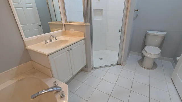 $2,450 | 826 Middleton Drive Southwest, Vero Beach, FL 32962