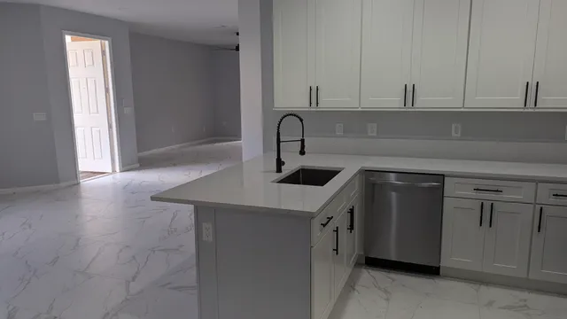 $2,450 | 826 Middleton Drive Southwest, Vero Beach, FL 32962