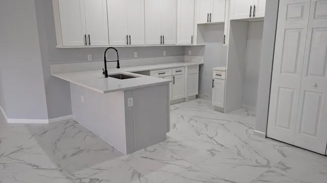 $2,450 | 826 Middleton Drive Southwest, Vero Beach, FL 32962