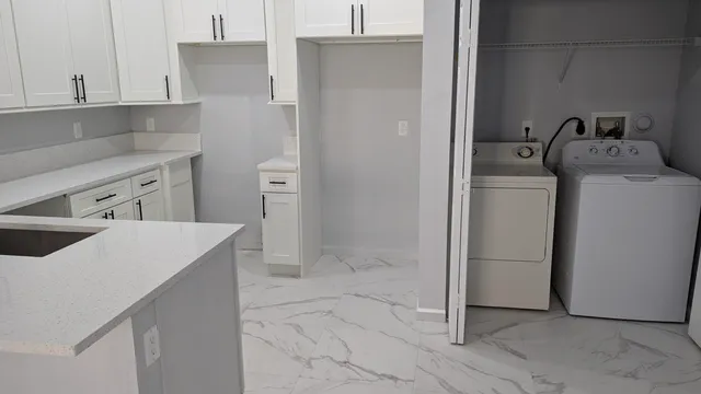 $2,450 | 826 Middleton Drive Southwest, Vero Beach, FL 32962