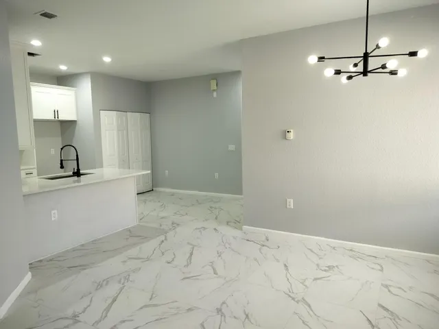 $2,450 | 826 Middleton Drive Southwest, Vero Beach, FL 32962