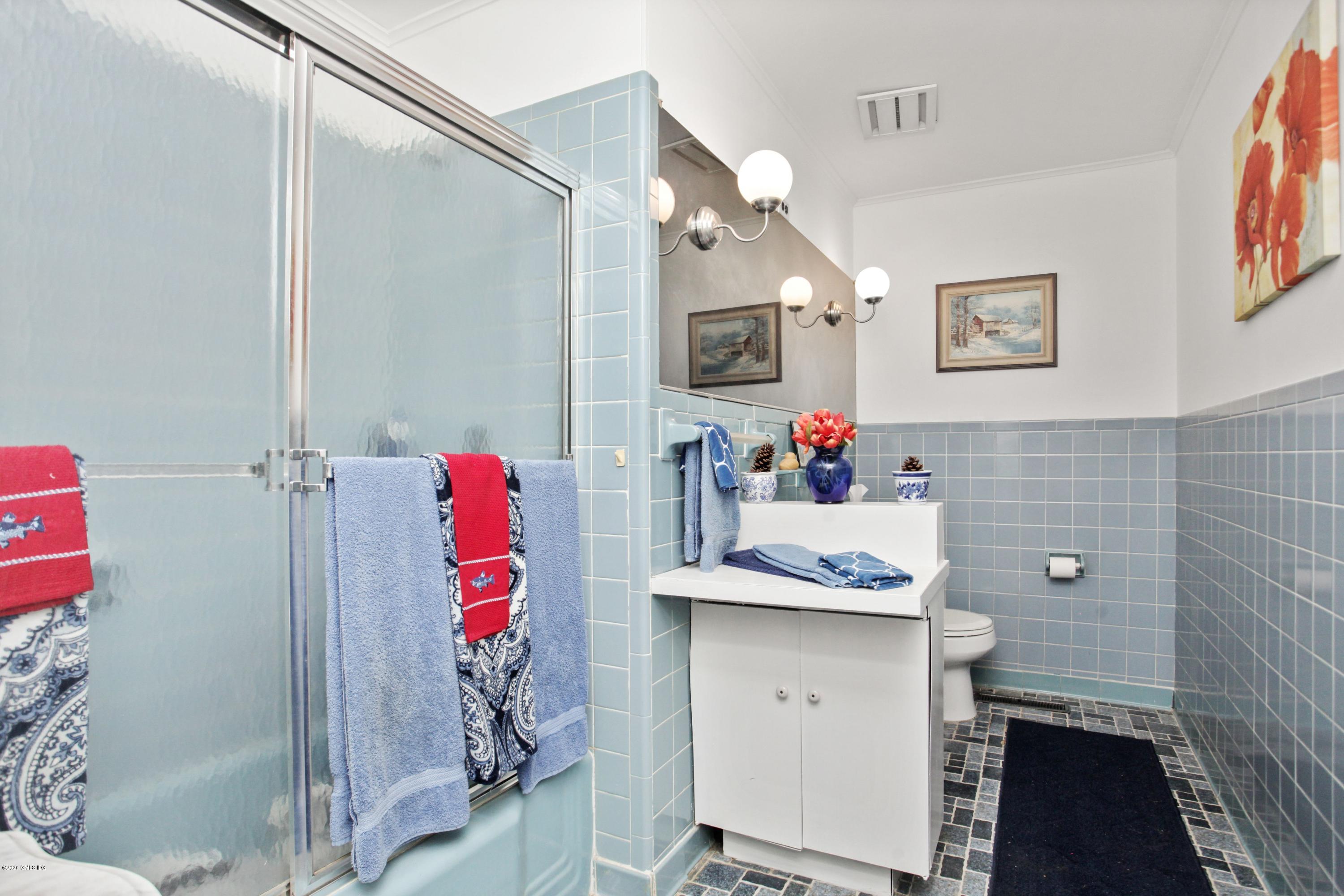 47 Sheep Hill Road Riverside, CT 06878 - Photo 19 of 30 Bthrm LL