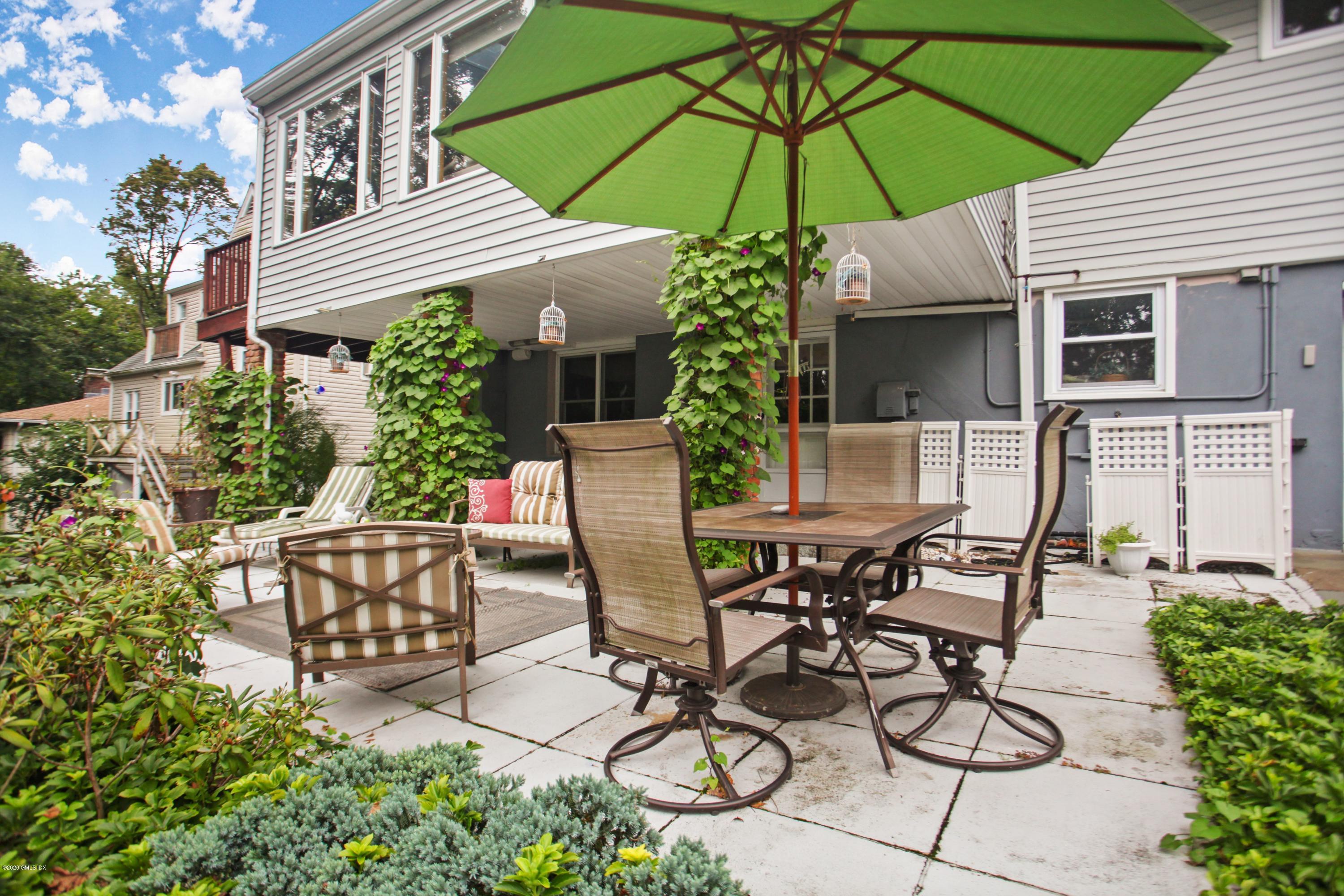 47 Sheep Hill Road Riverside, CT 06878 - Photo 27 of 30 47 Sheephill Patio Views