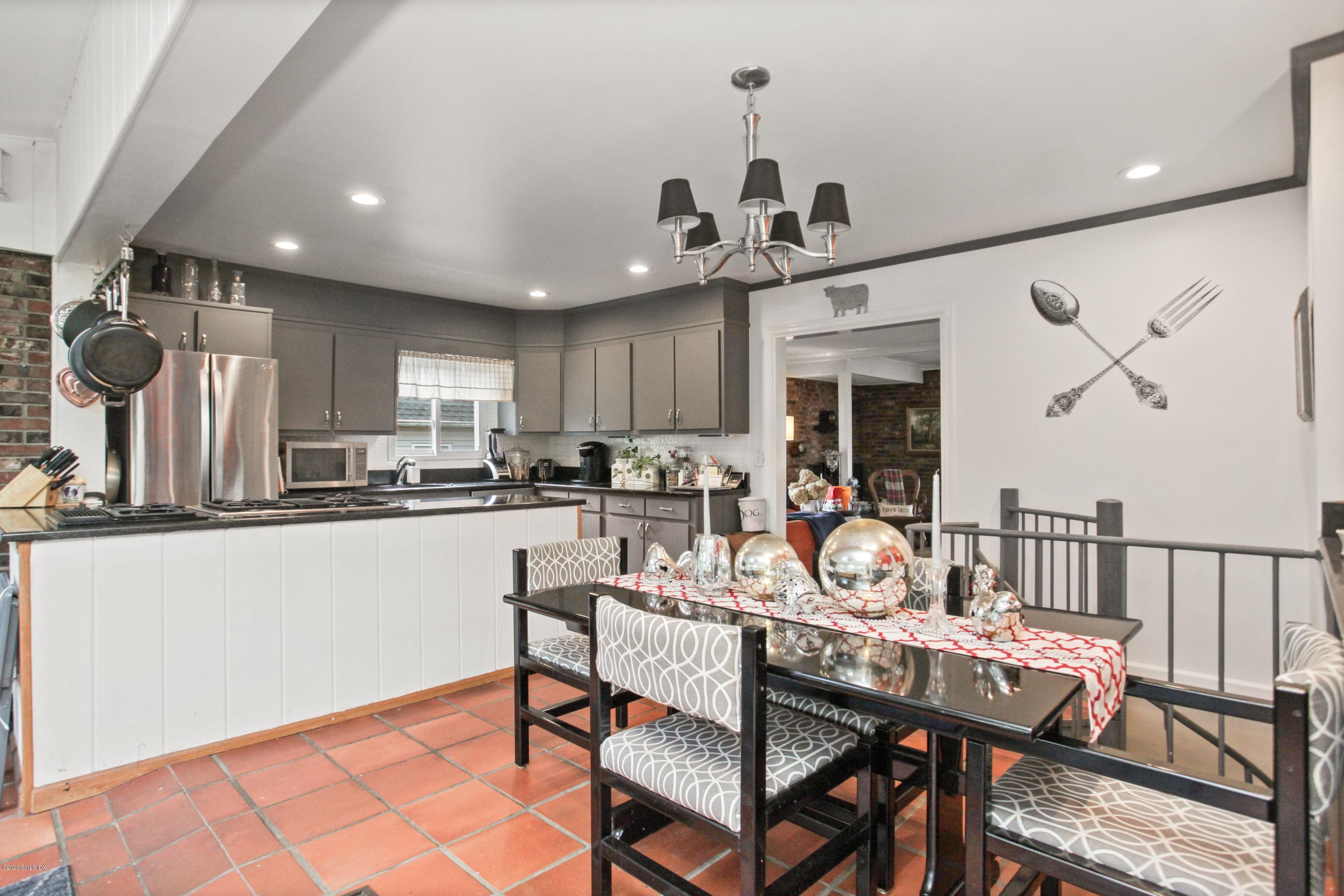 47 Sheep Hill Road Riverside, CT 06878 - Photo 5 of 30 Kitchen