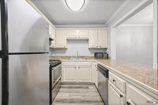 $69,000 | 4735 Government Street, Unit 202, Baton Rouge, LA 70806