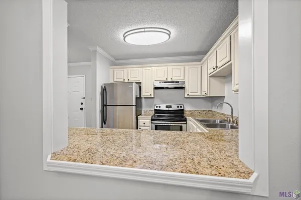 $69,000 | 4735 Government Street, Unit 202, Baton Rouge, LA 70806