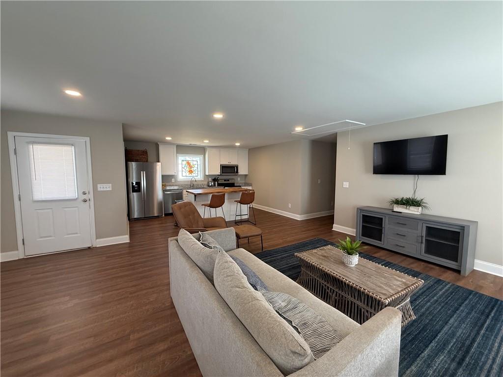 5956 Moon Drive Lula, GA 30554 - Photo 4 of 11