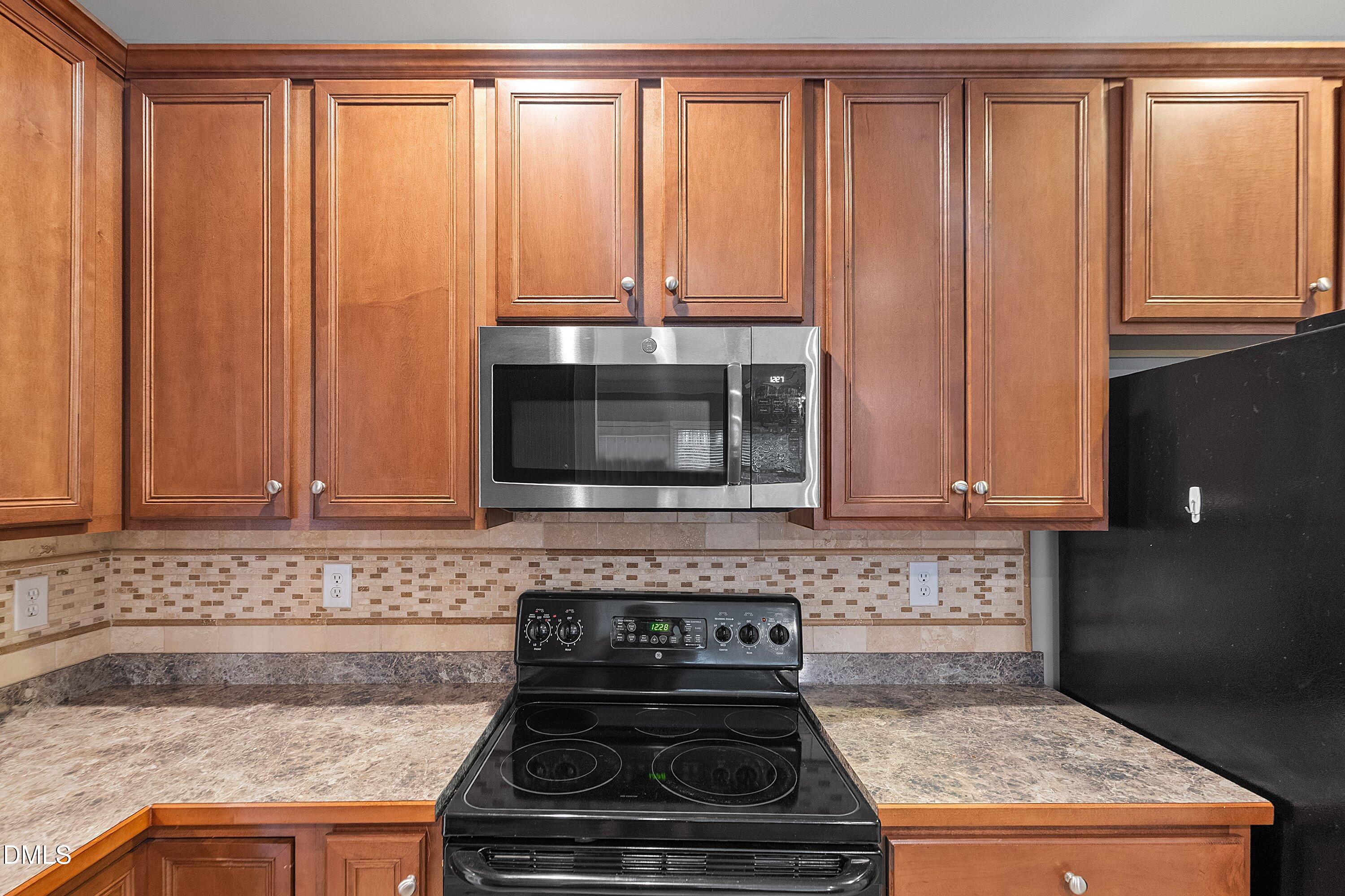 8005 Satillo Lane Raleigh, NC 27616 - Photo 21 of 49 20-8005 Satillo Ln_0187