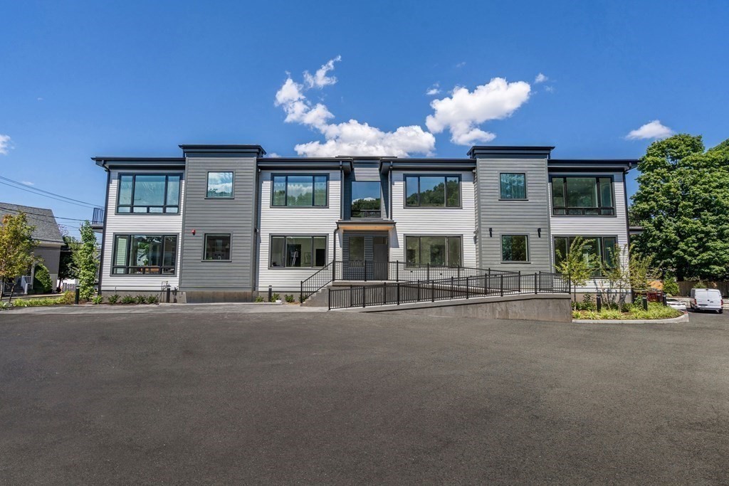 400 Hunnewell Street, Unit 101 Needham, MA 02494 - Photo 3 of 20