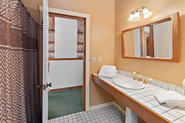 $975,000 | 1227 Roxbury Mountain Road, Warren, VT 05674