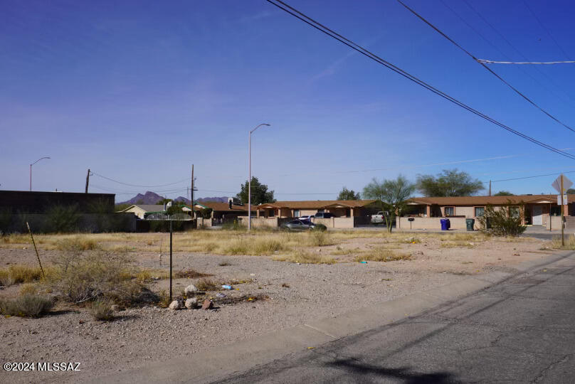 6802 South Missiondale Road, Unit 3 Tucson, AZ 85756 - Photo 5 of 6