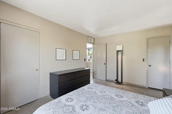 a view of bedroom and bedroom