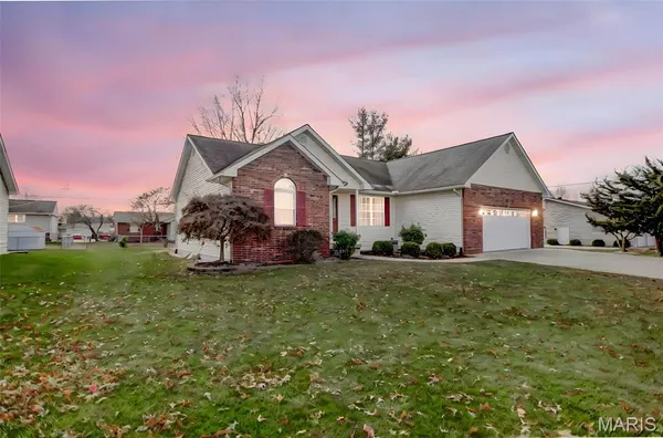$235,000 | 612 Cross Winds Court, Jerseyville, IL 62052
