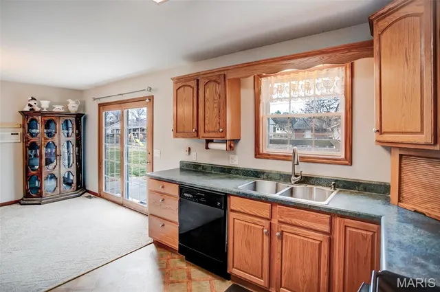 $240,000 | 612 Cross Winds Court, Jerseyville, IL 62052