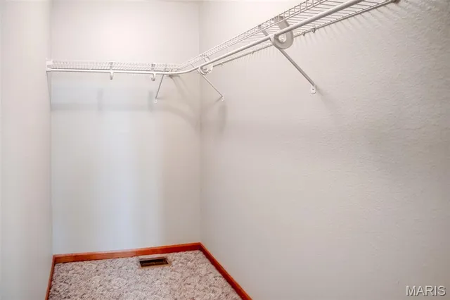 $240,000 | 612 Cross Winds Court, Jerseyville, IL 62052