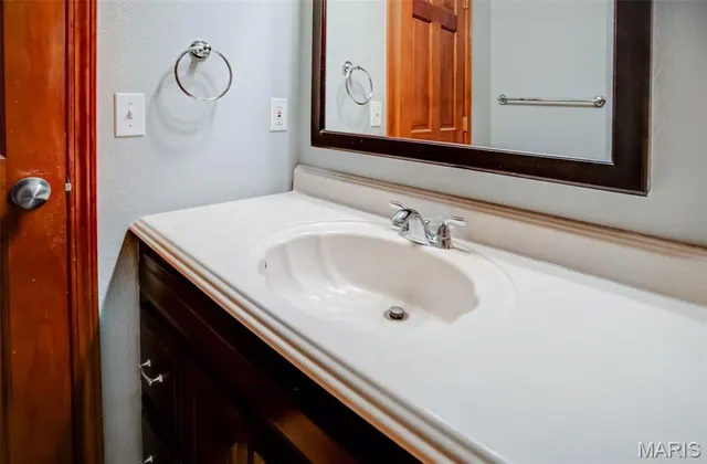 $240,000 | 612 Cross Winds Court, Jerseyville, IL 62052