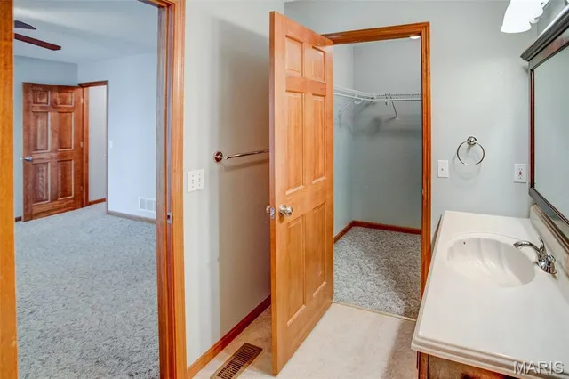 $240,000 | 612 Cross Winds Court, Jerseyville, IL 62052