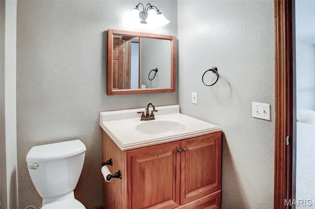 $240,000 | 612 Cross Winds Court, Jerseyville, IL 62052