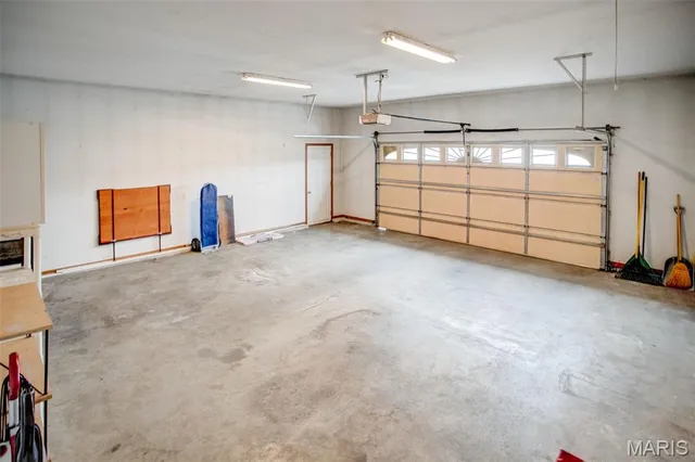 $240,000 | 612 Cross Winds Court, Jerseyville, IL 62052