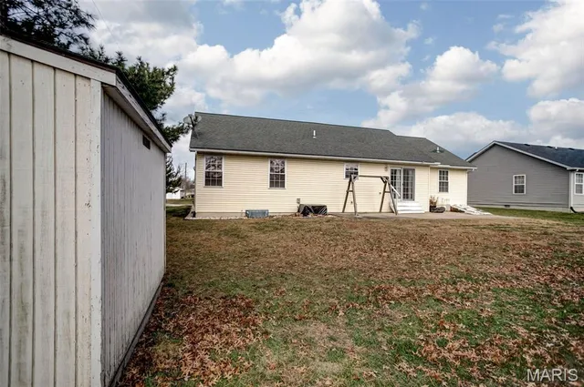 $240,000 | 612 Cross Winds Court, Jerseyville, IL 62052