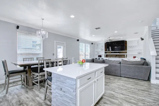 $2,350 | 27334 Lasso Bend, San Antonio, TX 78260