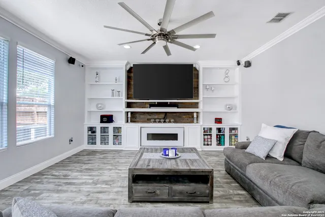 $2,350 | 27334 Lasso Bend, San Antonio, TX 78260