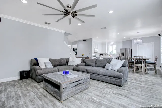 $2,350 | 27334 Lasso Bend, San Antonio, TX 78260