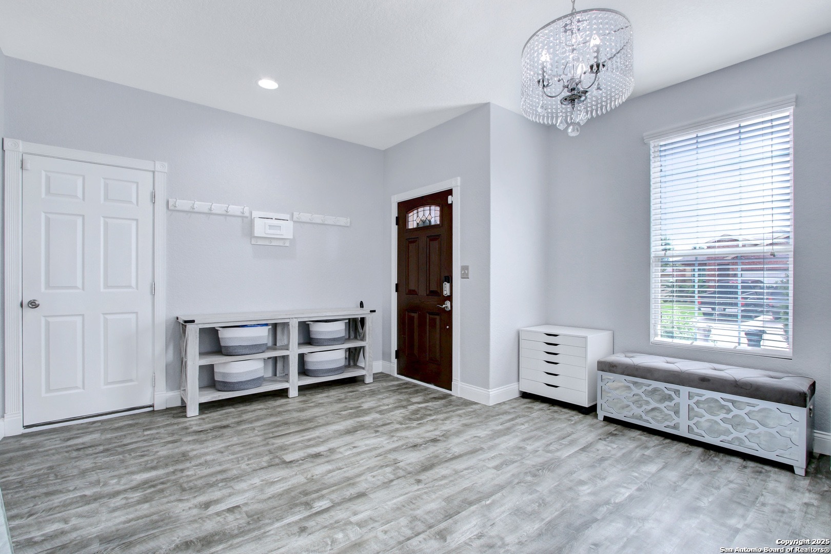 27334 Lasso Bend San Antonio, TX 78260 - Photo 3 of 34