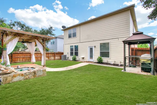 $2,350 | 27334 Lasso Bend, San Antonio, TX 78260