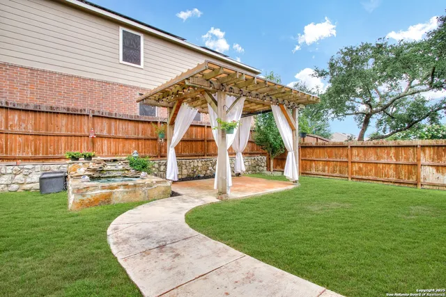$2,350 | 27334 Lasso Bend, San Antonio, TX 78260