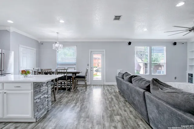 $2,350 | 27334 Lasso Bend, San Antonio, TX 78260