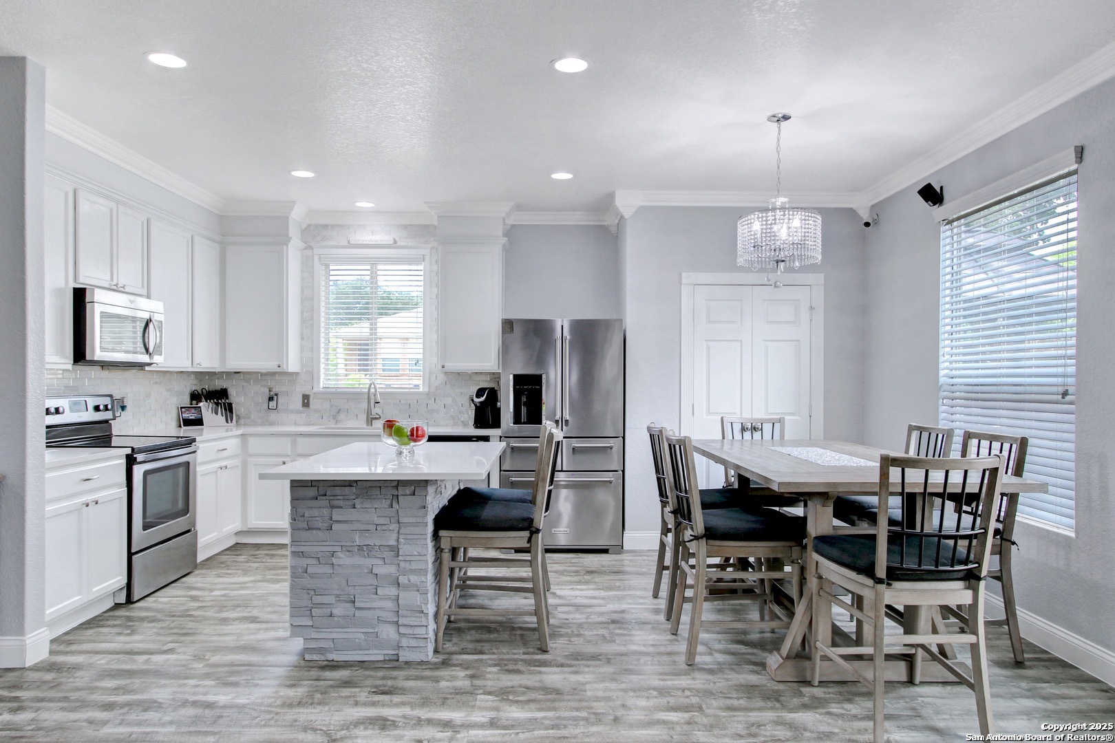 27334 Lasso Bend San Antonio, TX 78260 - Photo 7 of 34