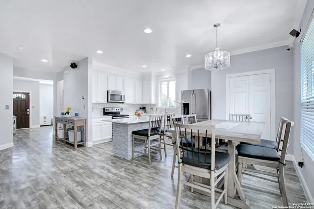 $2,350 | 27334 Lasso Bend, San Antonio, TX 78260