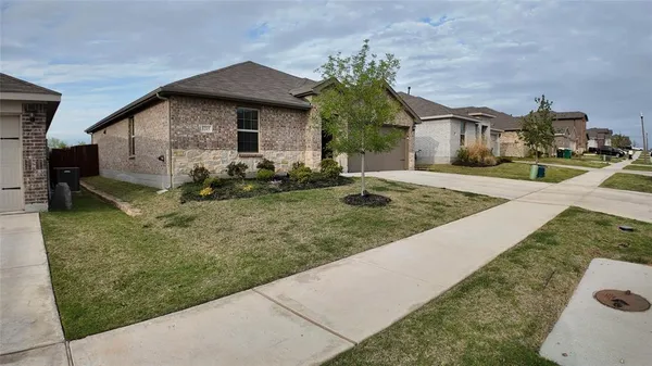 $2,200 | 1215 Rustic Vw Lane, Denton, TX 76207