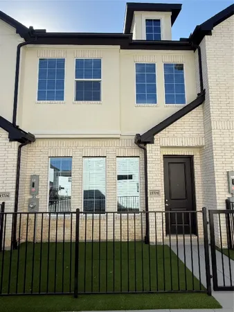 $1,999 | 15708 Strongbow Ter Drive, Atascocita, TX 77346