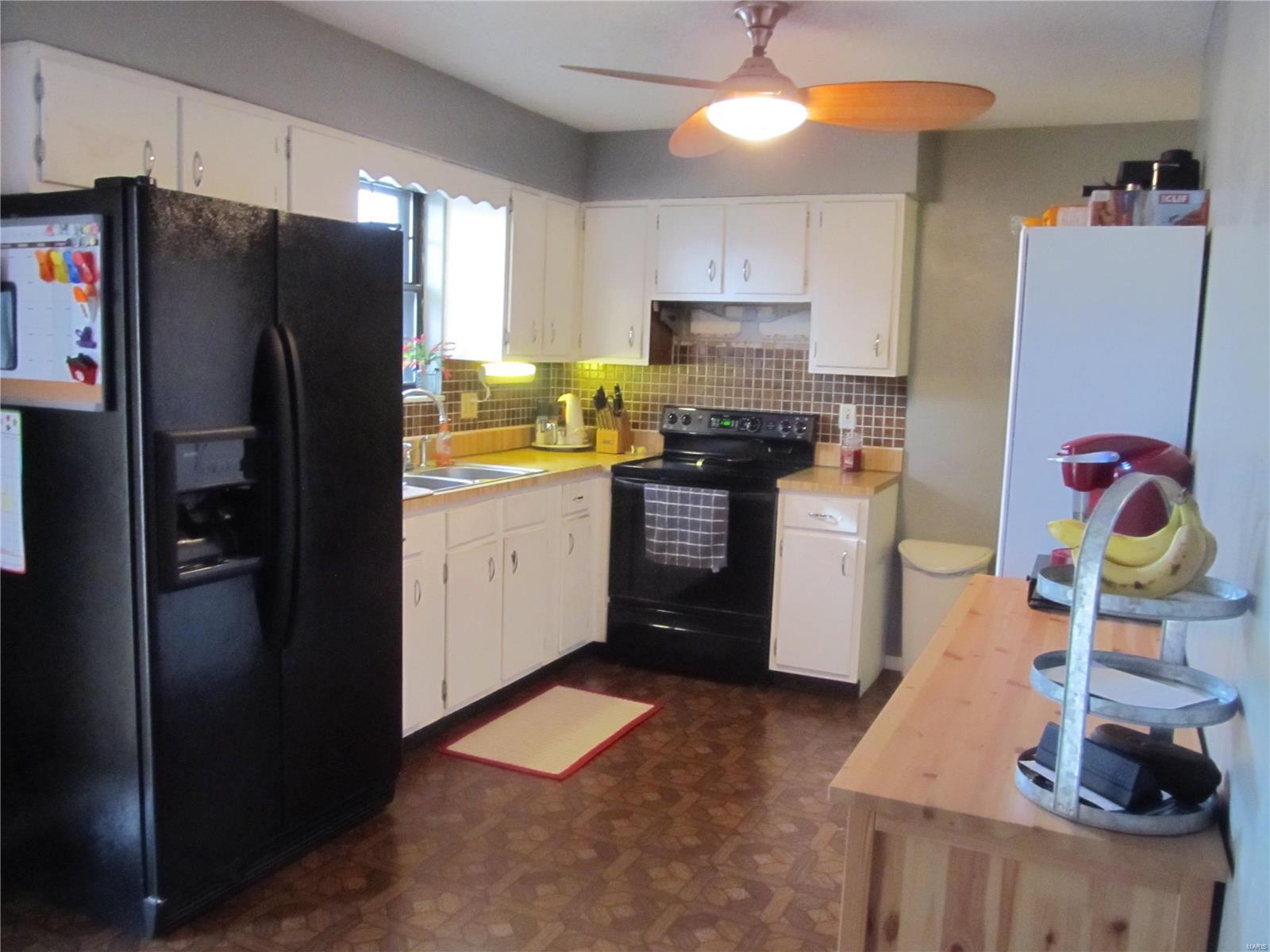 2420 Morrison Road Granite City, IL 62040 - Photo 9 of 22 Gallery Image 9