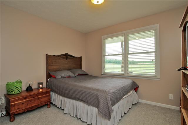 3582 Sweethome Road Ashland City, TN 37015 - Photo 12 of 18 Guest Bedroom1