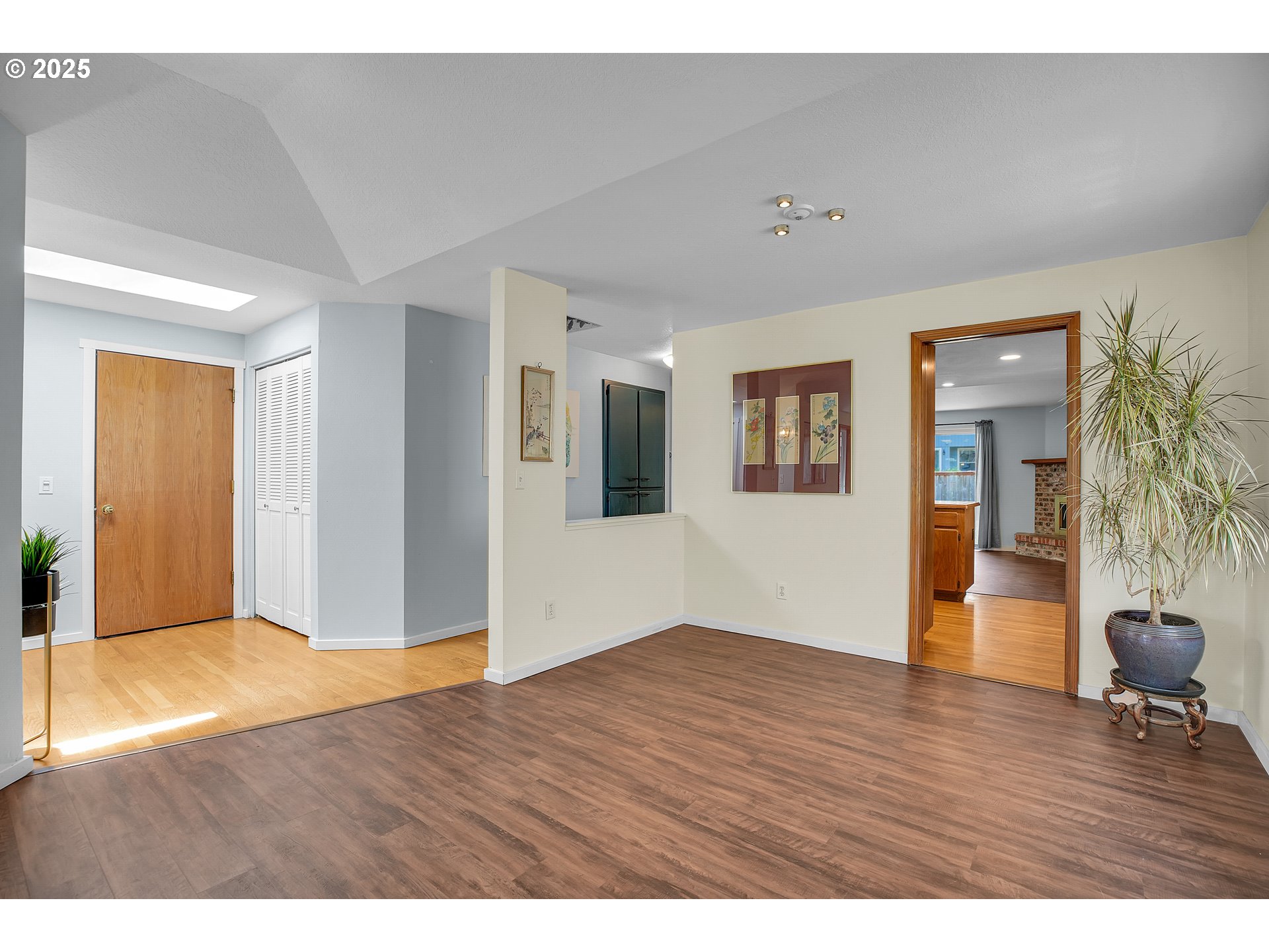 13284 Southwest Chelsea Loop Portland, OR 97223 - Photo 9 of 35 Gallery Image 9