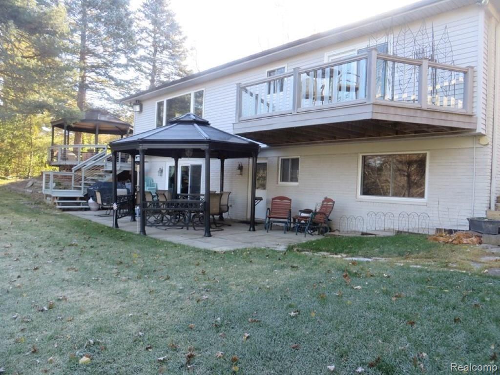 1050 Seneca Road Lake Orion, MI 48362 - Photo 19 of 31 Lake side of the house.jpg