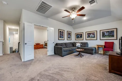 $425,000 | 641 Lake Cove Drive, Little Elm, TX 75068