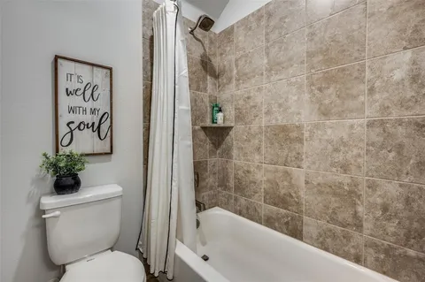 $425,000 | 641 Lake Cove Drive, Little Elm, TX 75068