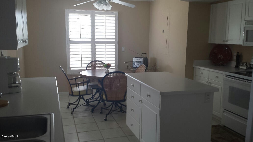 104 Riverside Drive, Unit 306 Cocoa, FL 32922 - Photo 12 of 27 Kitchen