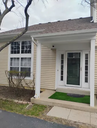 $295,900 | 254 Acorn Drive, Streamwood, IL 60107