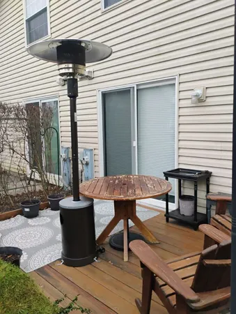 $295,900 | 254 Acorn Drive, Streamwood, IL 60107